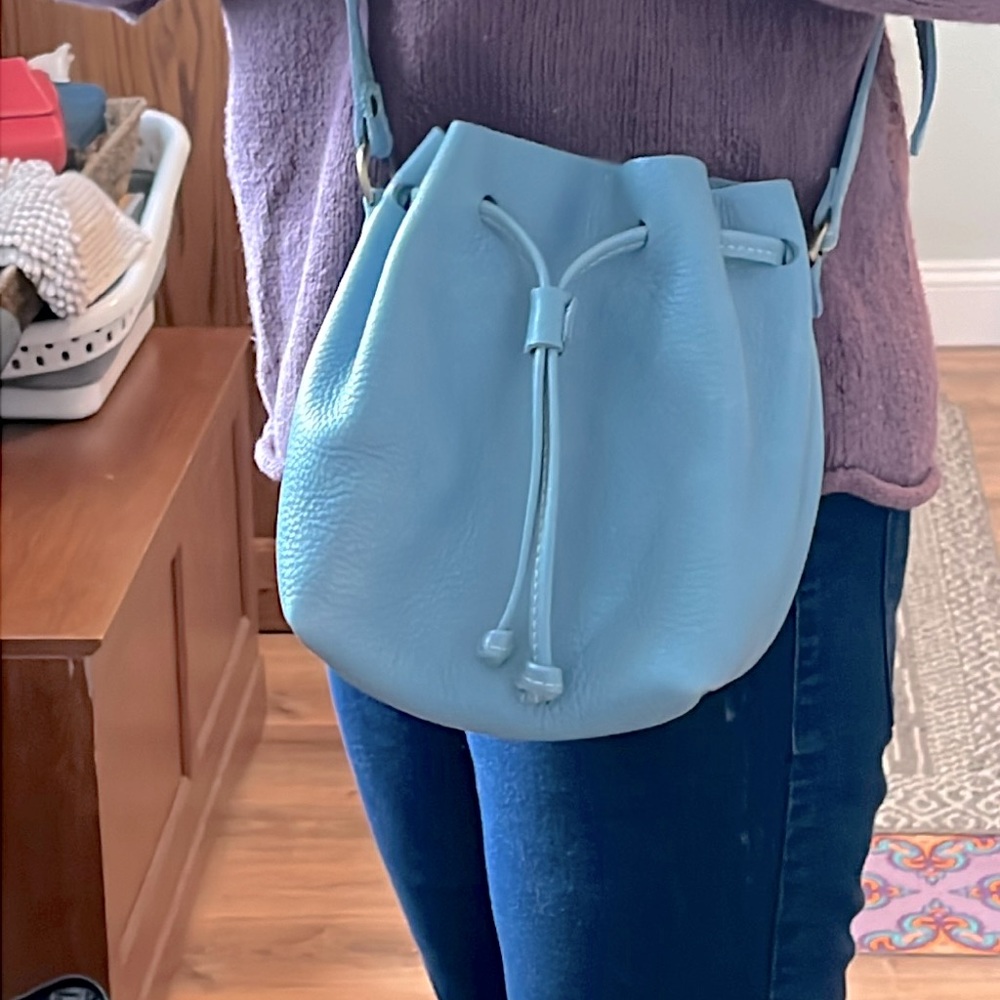 Portland Leather small bucket bag